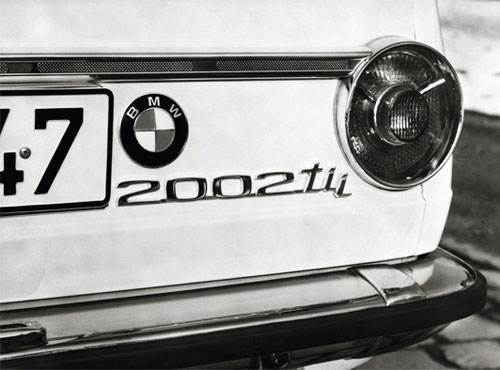 Heck-Emblem des BMW 2002 ti